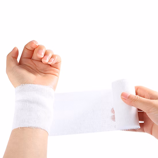 Atadura de rolo de gaze 100% algodão absorvente de consumíveis médicos para tratamento de feridas